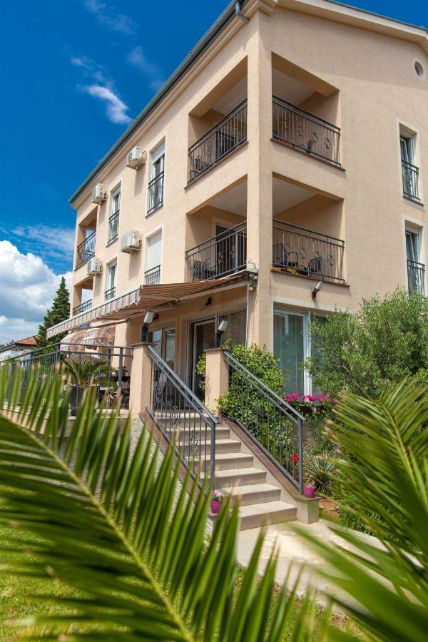 Bruno Appartement Crikvenica Buitenkant foto