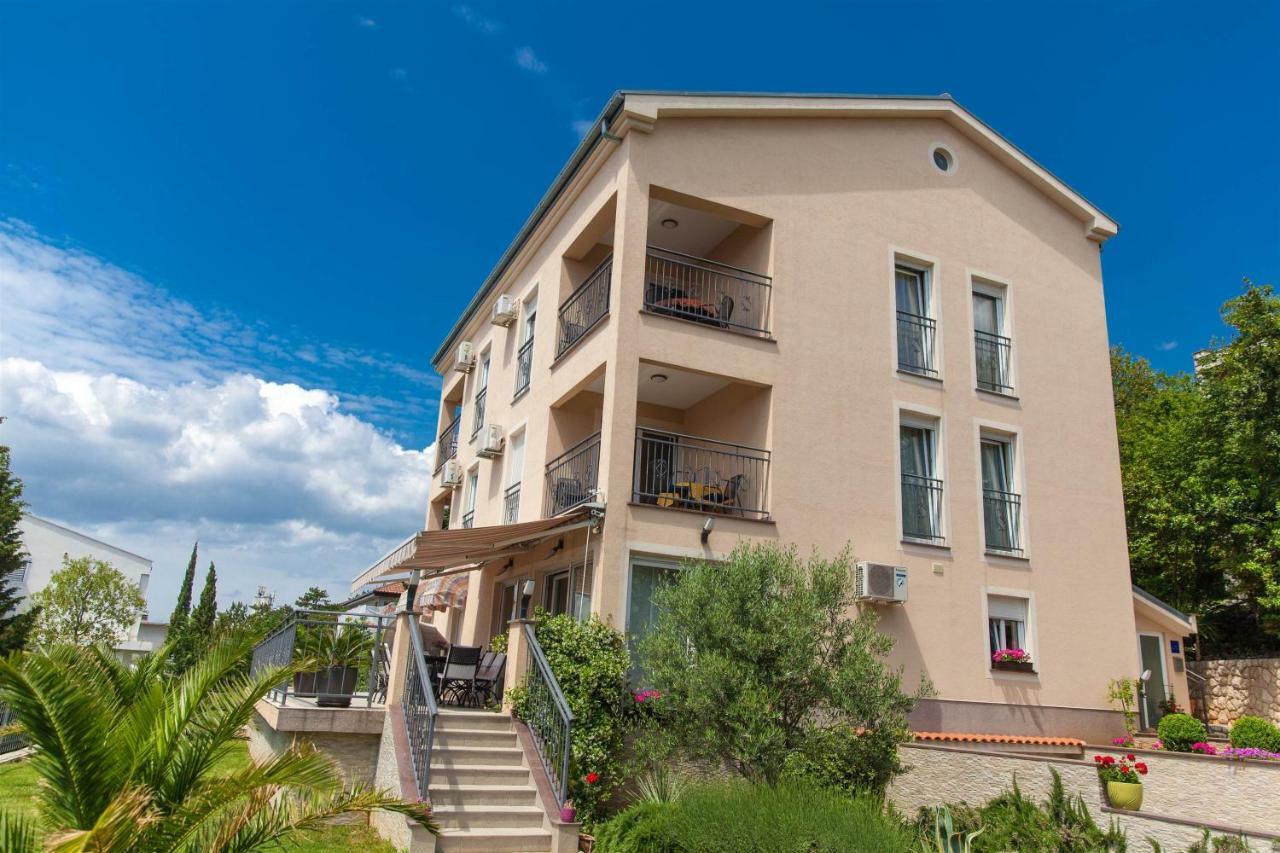 Bruno Appartement Crikvenica Buitenkant foto