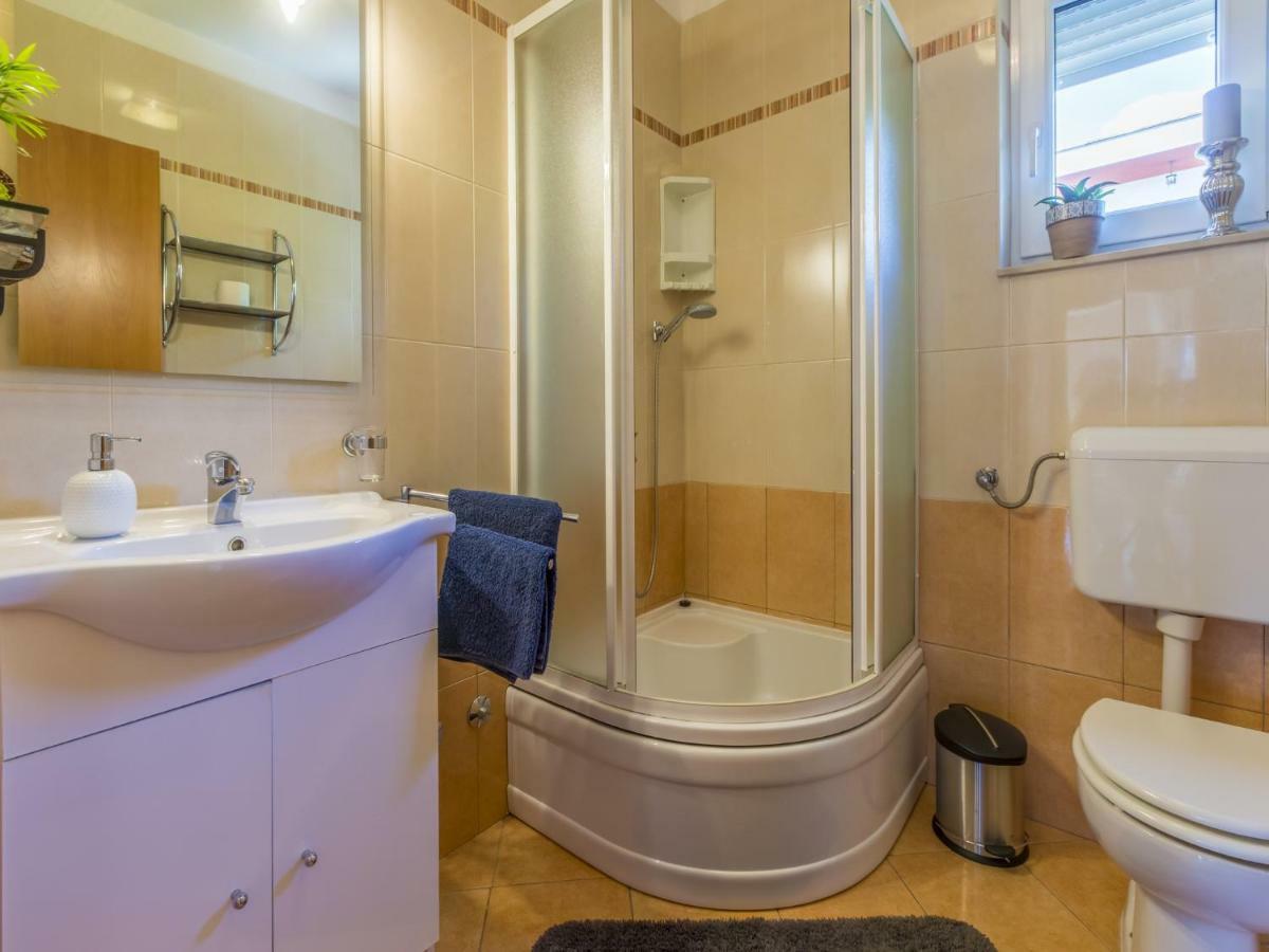 Bruno Appartement Crikvenica Buitenkant foto