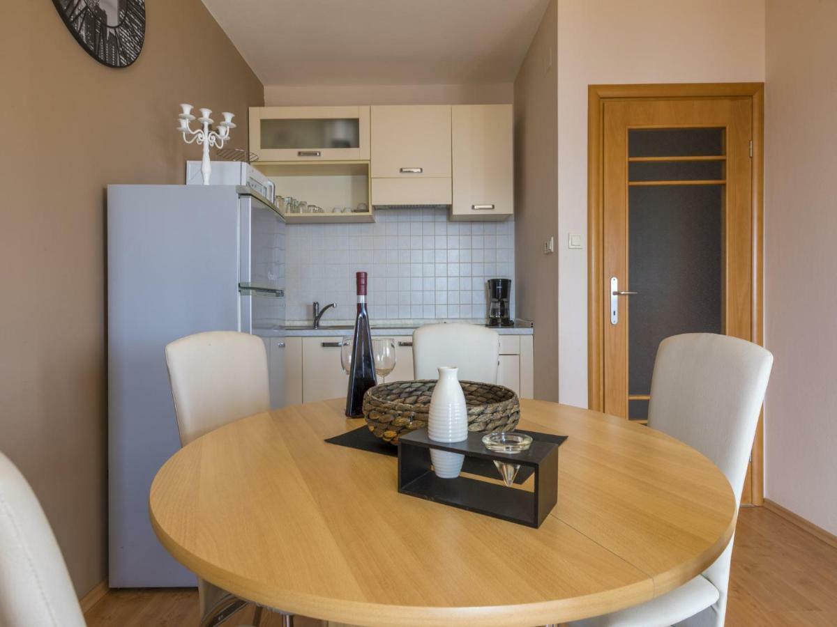 Bruno Appartement Crikvenica Buitenkant foto