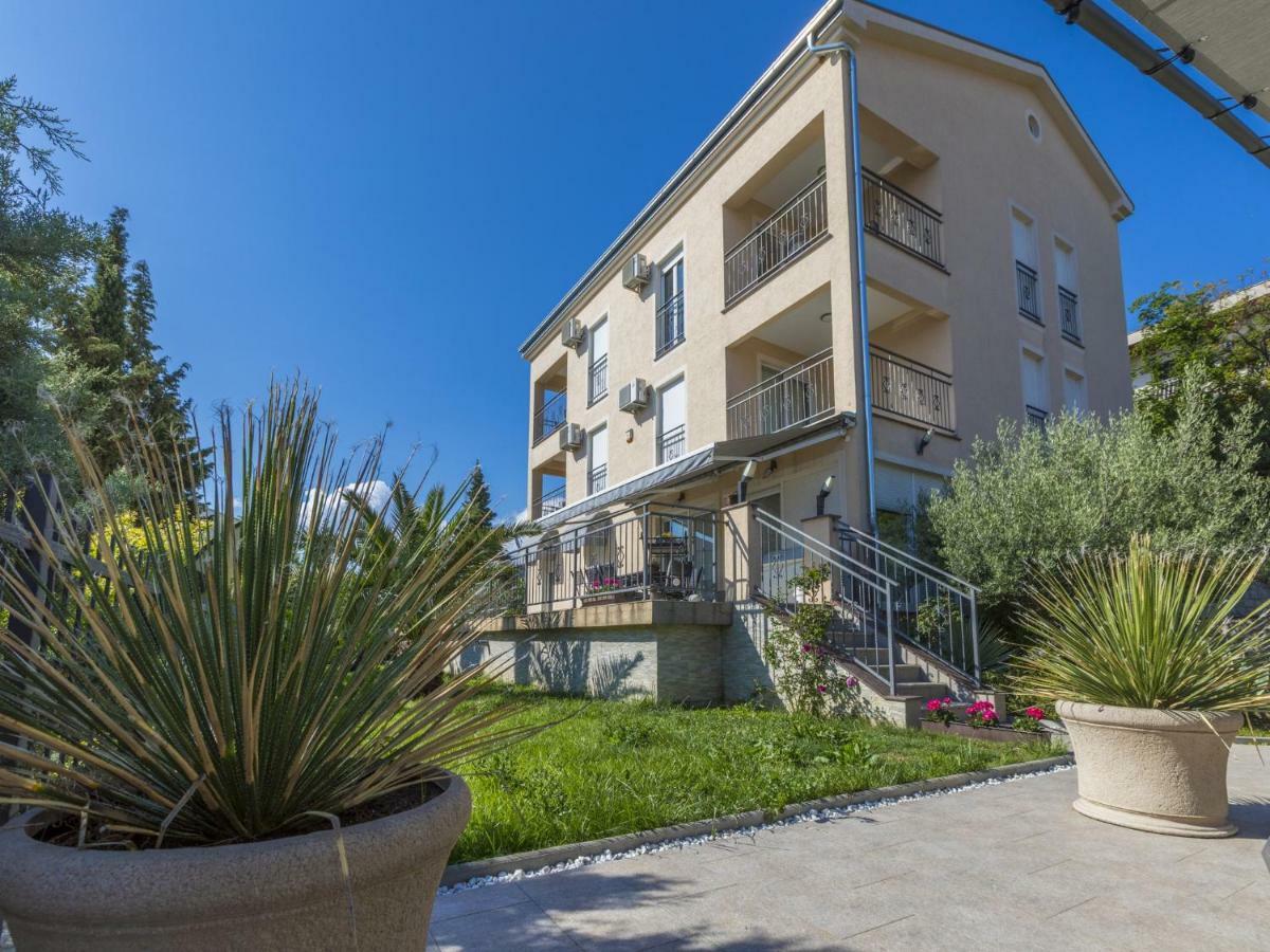 Bruno Appartement Crikvenica Buitenkant foto